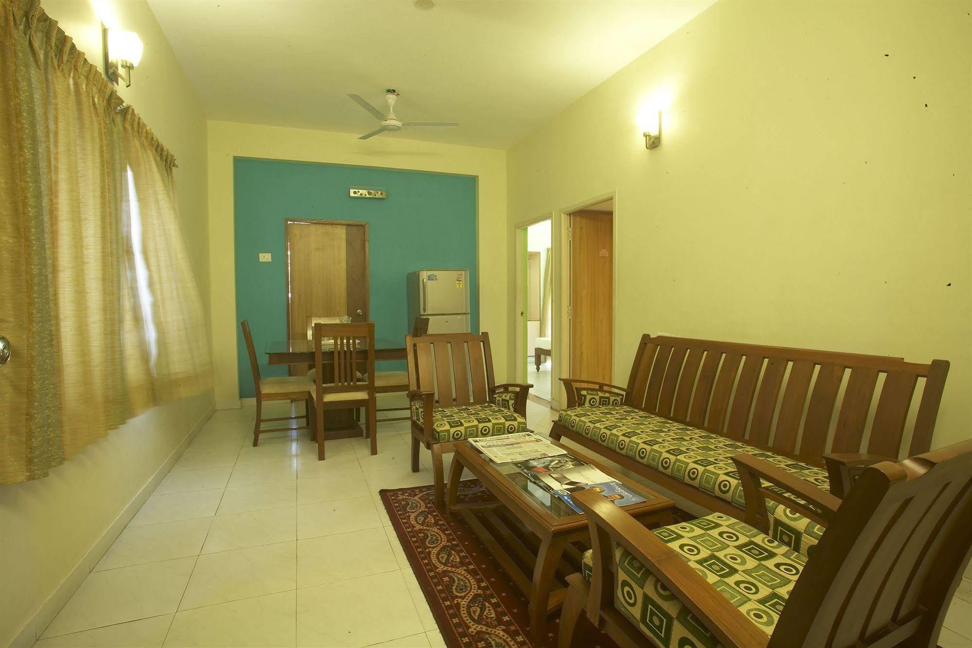 Hotel Crescent Inn Chennai Exterior foto