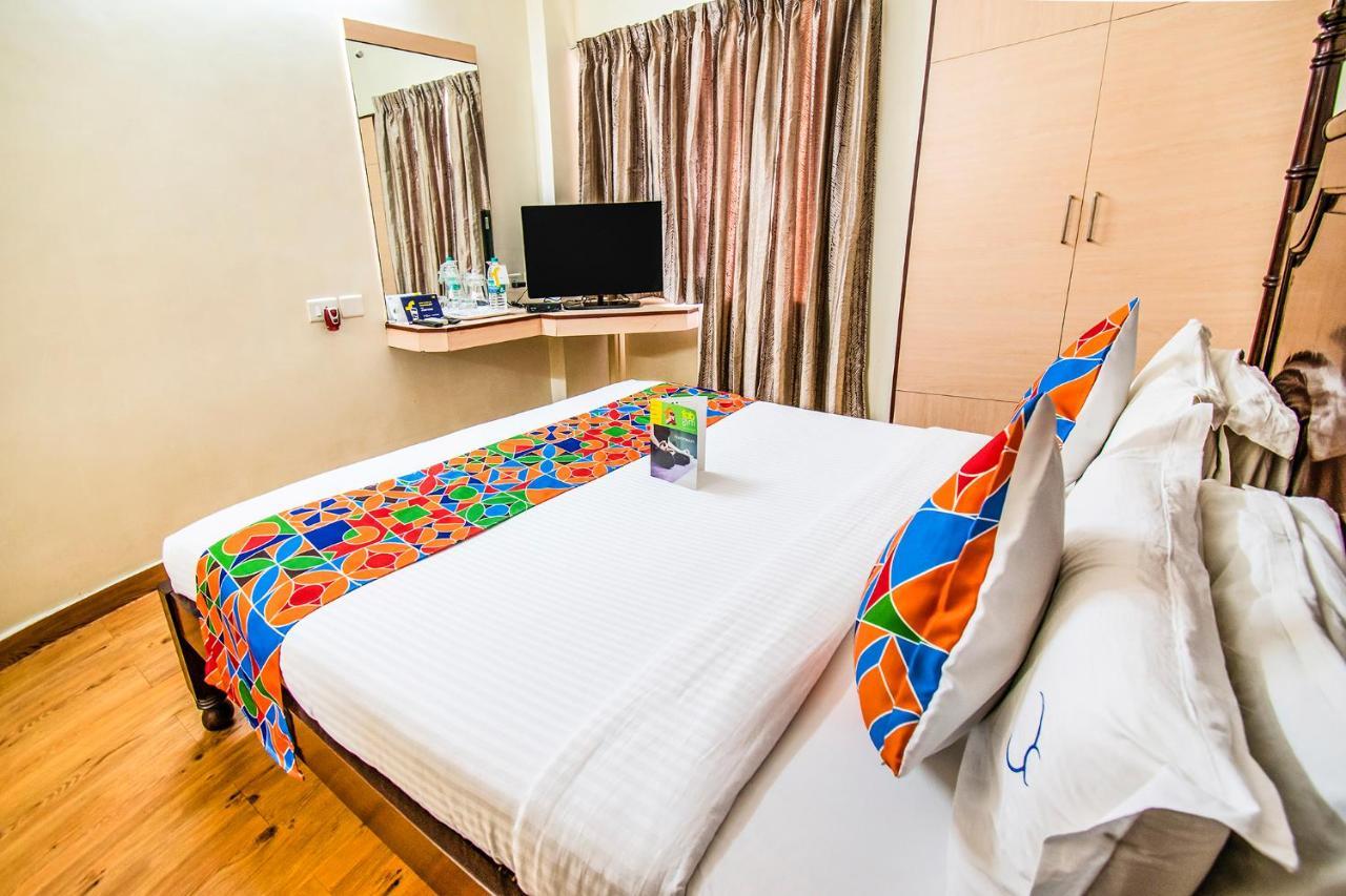 Hotel Crescent Inn Chennai Exterior foto