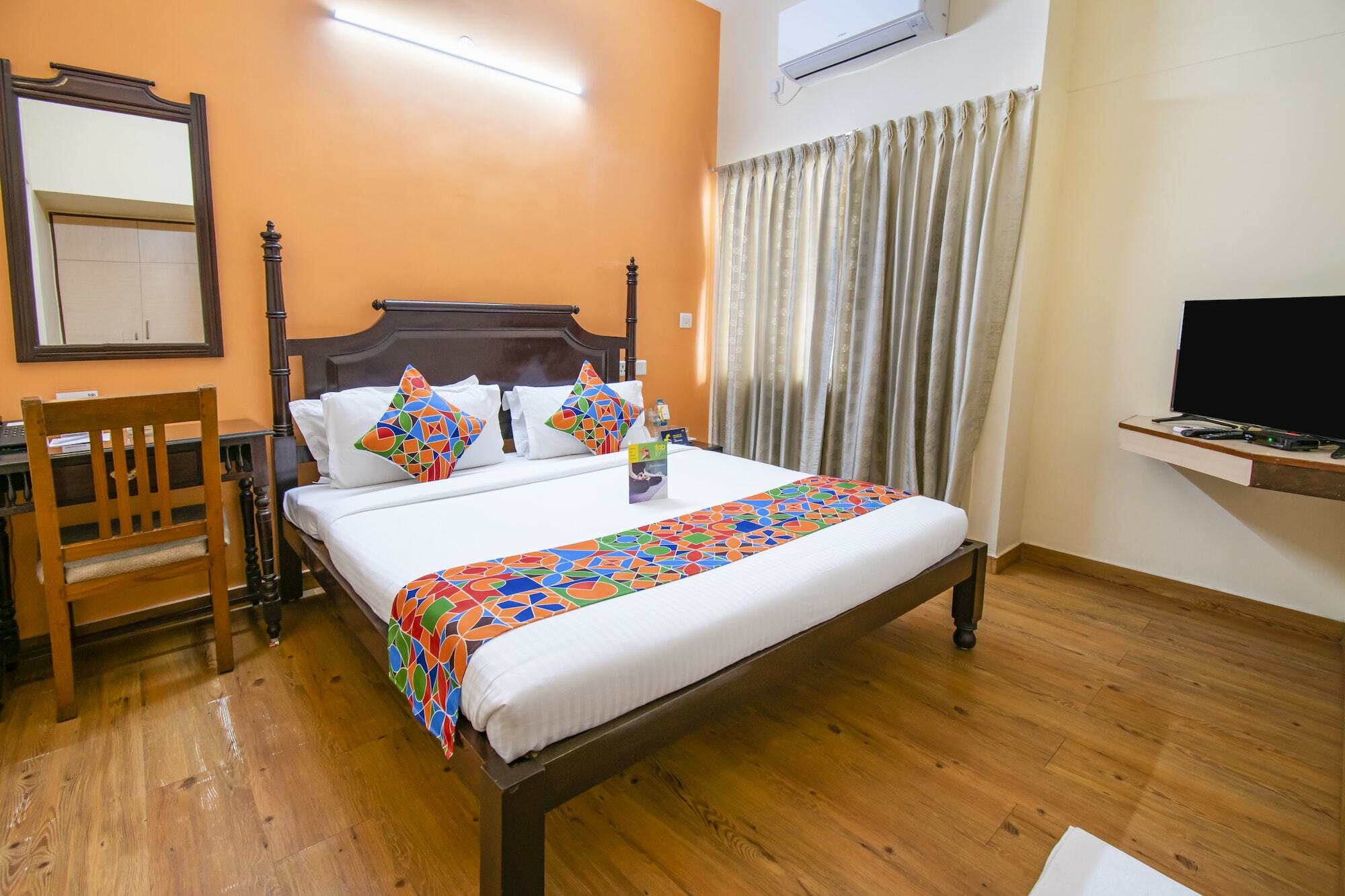 Hotel Crescent Inn Chennai Exterior foto